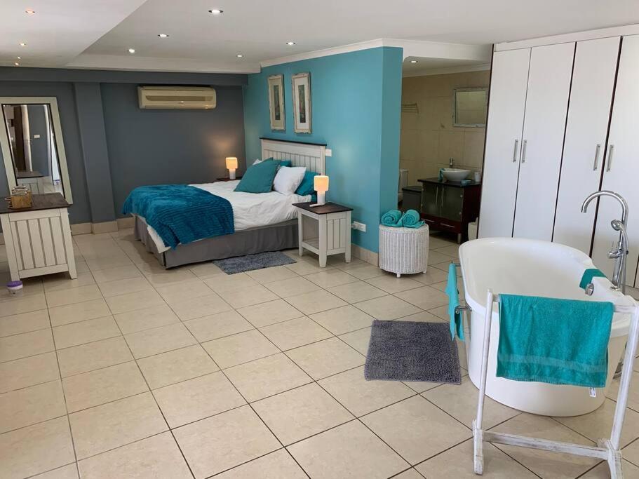 Spacious 2 Bedroom Space With Breathtaking Seaview Mossel Bay Exterior photo